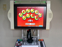 モンキーボールをプレイ