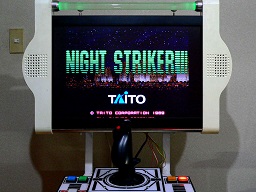 ナイトストライカーをプレイ